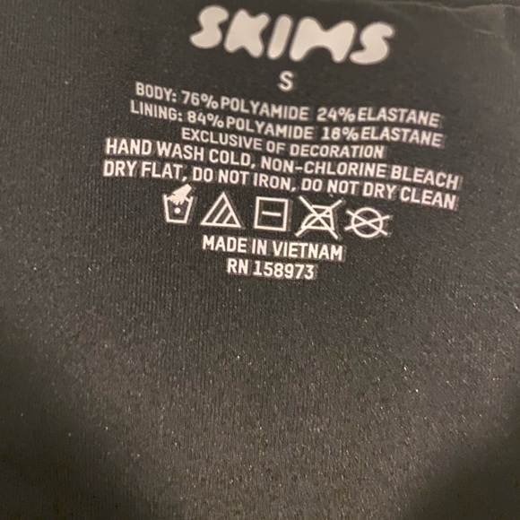 SKIMS Fits Everybody Bandeau Bra (size small) - Picture 5 of 5